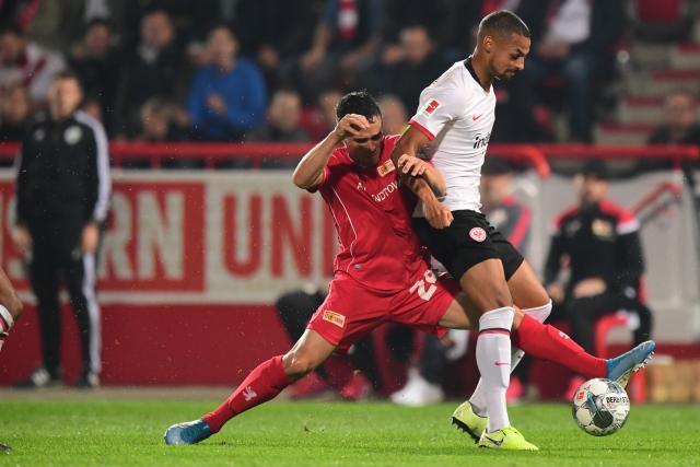 杰伦威首节表现抢眼 内线高效助队领先
